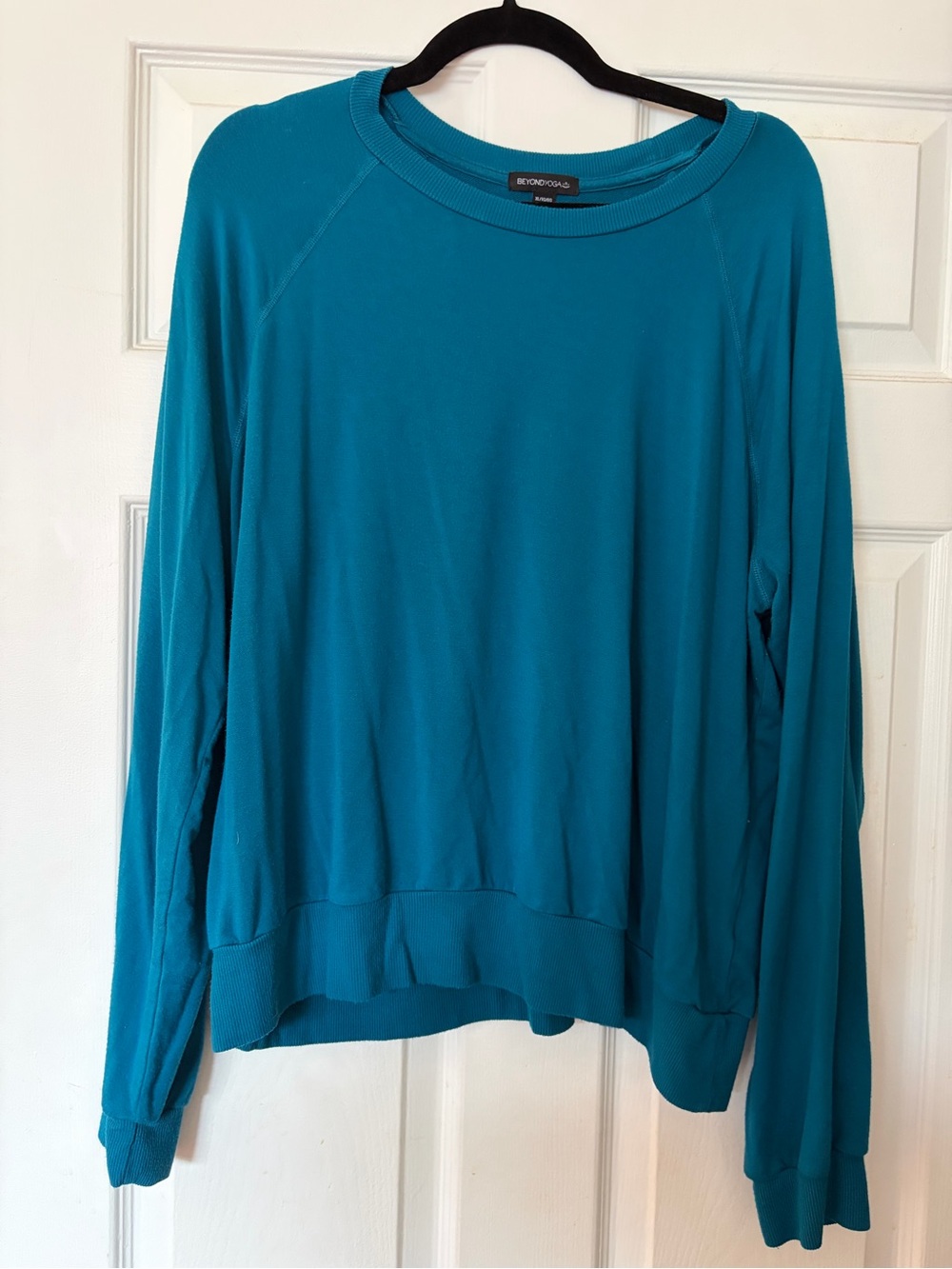BEYOND YOGA Lightweight Crewneck Pullover